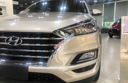 Hyundai Tucson 2019 - Bán Hyundai Tucson 2.0 vàng be tiêu chuẩn 2019 - đủ màu, tặng 10-15 triệu - nhiều ưu đãi, LH 0964898932