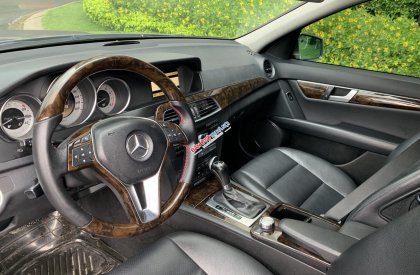 Mercedes-Benz C class C200 2011 - Cần tiền bán Mercedes C200 như mới