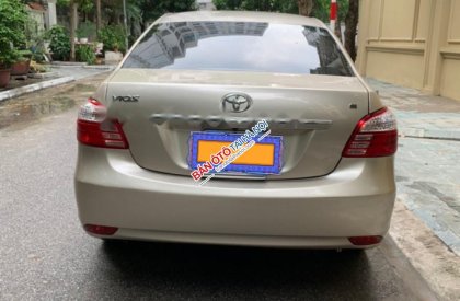 Toyota Vios E 2011 - Bán Toyota Vios E sản xuất năm 2011, màu vàng, chính chủ