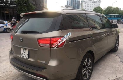 Kia Sedona   2016 - Cần bán Kia Sedona đời 2016, màu vàng