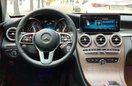 Mercedes-Benz C class 2019 - Bán Mercedes C200 Exclusive 2019, siêu lướt rẻ hơn mua mới 180tr