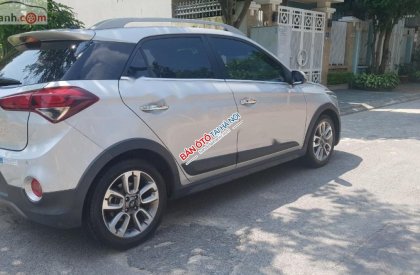 Hyundai i20 Active 2015 - Cần bán xe Hyundai i20 Active đời 2015, màu bạc, nhập khẩu chính chủ