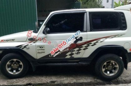 Ssangyong Korando 2004 - Cần bán lại xe Ssangyong Korando sản xuất năm 2004, màu trắng số sàn, 165tr