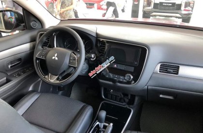 Mitsubishi Outlander 2.0 CVT 2019 - Cần bán Mitsubishi Outlander 2.0 CVT 2019, màu đỏ, giá tốt