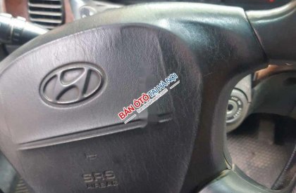 Hyundai Grand Starex 2004 - Chính chủ bán Hyundai Grand Starex đời 2004, màu bạc, nhập khẩu 