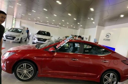 Hyundai Elantra 2019 - Bán Hyundai Elantra Sport 1.6 AT năm sản xuất 2019, màu đỏ