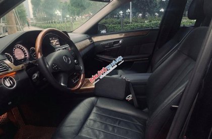 Mercedes-Benz E class  E300  2010 - Cần bán lại xe Mercedes E300 đời 2010, màu đen