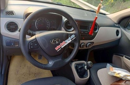 Hyundai Grand i10   MT 2015 - Cần bán gấp Hyundai Grand i10 MT sản xuất 2015, màu bạc, nhập khẩu chính chủ, giá chỉ 270 triệu