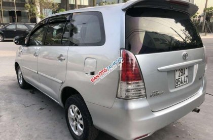 Toyota Innova  MT 2008 - Cần bán Toyota Innova MT sản xuất năm 2008, màu bạc giá cạnh tranh