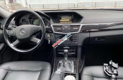 Mercedes-Benz E class 2009 - Cần bán Mercedes E200 năm 2009, màu đen, xe nhập, giá tốt