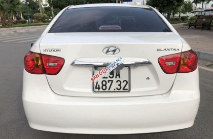 Hyundai Elantra 2012 - Bán Hyundai Elantra sản xuất 2012, màu trắng xe nguyên bản