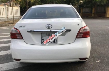 Toyota Vios  MT 2011 - Cần bán gấp Toyota Vios MT sản xuất 2011, màu trắng, xe nhập