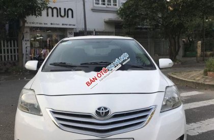 Toyota Vios  MT 2011 - Cần bán gấp Toyota Vios MT sản xuất 2011, màu trắng, xe nhập