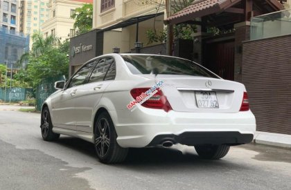 Mercedes-Benz C class  C200 2013 - Bán Mercedes C200 đời 2013, màu trắng, giá 719tr