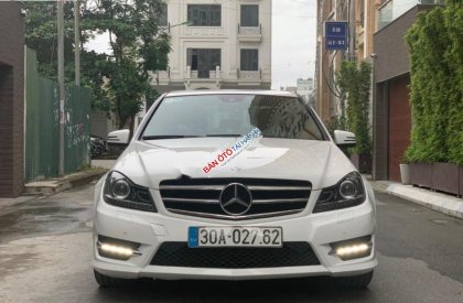 Mercedes-Benz C class  C200 2013 - Bán Mercedes C200 đời 2013, màu trắng, giá 719tr