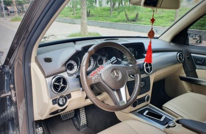 Mercedes-Benz GLK Class  GLK250 A 4Matic 2014 - Cần bán lại xe cũ Mercedes GLK250 AMG sản xuất năm 2014, màu nâu