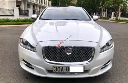 Jaguar XJ 2014 - Cần bán Jaguar XJ sản xuất 2014, màu trắng, xe nhập chính hãng
