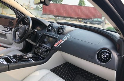 Jaguar XJL   2015 - Cần bán xe Jaguar XJL năm sản xuất 2015, màu đen, xe nhập