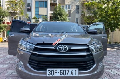Toyota Innova   2018 - Bán Toyota Innova 2.0E 2018, số sàn, 698 triệu
