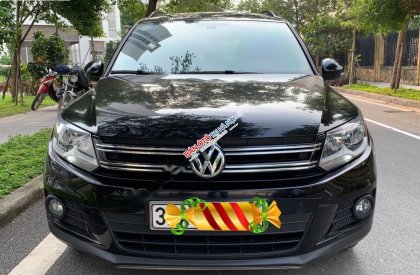 Volkswagen Tiguan 2016 - Cần bán gấp Volkswagen Tiguan sản xuất năm 2016, màu đen, nhập khẩu chính hãng