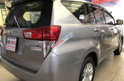 Toyota Innova 2018 - Bán Toyota Innova 2.0E sản xuất năm 2018, màu bạc, xe như mới