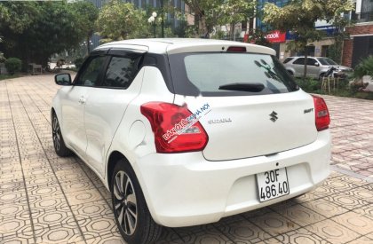 Suzuki Swift 2018 - Cần bán xe Suzuki Swift sản xuất năm 2018, màu trắng, nhập khẩu nguyên chiếc
