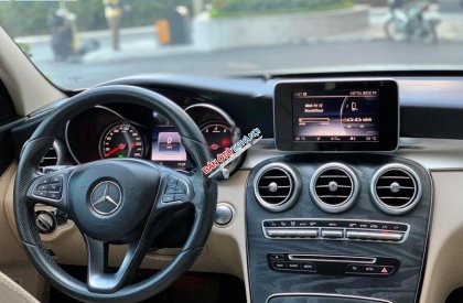 Mercedes-Benz C class 2016 - Bán ô tô Mercedes C200 đời 2017, giá tốt