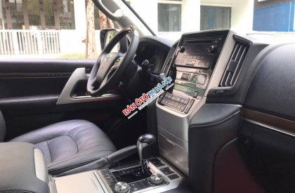 Toyota Land Cruiser  V8  2016 - Bán Toyota Land Cruiser V8 2016, màu đen, nhập khẩu