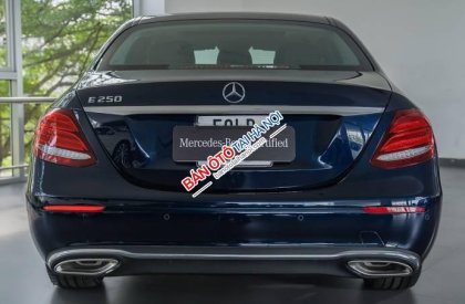 Mercedes-Benz E class   2017 - Cần bán gấp Mercedes E250 năm 2017, màu xanh lam