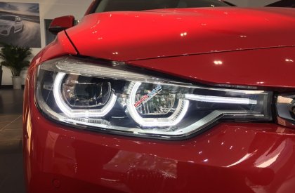 BMW 3 Series 2018 - Cần bán nhanh chiếc BMW 320i sedan sản xuất 2018, màu đỏ, nhập khẩu - Ưu đãi tiền mặt lên đến 300 triệu