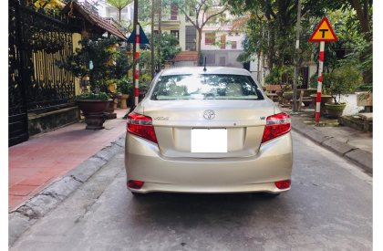 Toyota Vios 1.5E 2017 - Bán xe Toyota Vios 1.5E 2017, màu ghi vàng, giá chỉ 415 triệu