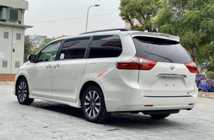Toyota Sienna 2019 - Bán nhanh chiếc Toyota Sienna Limited, đời 2019, màu trắng, nhập khẩu nguyên chiếc - Giao xe tận nhà