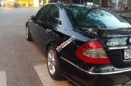 Mercedes-Benz E class   E200 2007 - Cần bán Mercedes E200 2007, màu đen, xe chính chủ