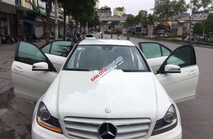 Mercedes-Benz C class 2012 - Cần bán gấp Mercedes sản xuất năm 2012, màu trắng như mới, giá tốt