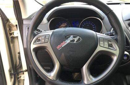 Hyundai Tucson 2.0 AT 2014 - Cần bán lại xe Hyundai Tucson 2.0 AT đời 2014, màu kem (be), nhập khẩu  