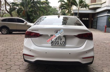 Hyundai Accent  MT  2018 - Cần bán Hyundai Accent MT sản xuất 2018, màu trắng xe gia đình, 469 triệu