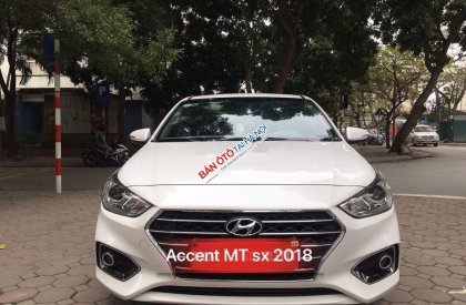 Hyundai Accent  MT  2018 - Cần bán Hyundai Accent MT sản xuất 2018, màu trắng xe gia đình, 469 triệu