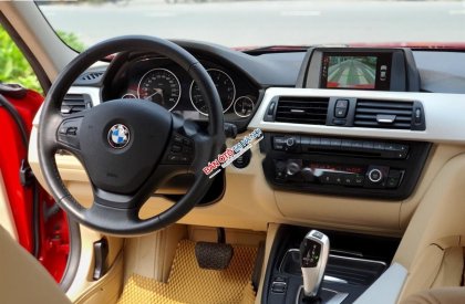 BMW 3 Series 320i 2015 - Cần bán gấp BMW 3 Series 320i sản xuất năm 2015, màu đỏ, xe nhập chính chủ, 990tr