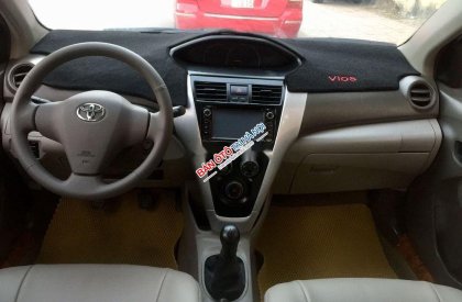 Toyota Vios  E 2011 - Cần bán gấp Toyota Vios E đời 2011, màu bạc, nhập khẩu nguyên chiếc chính chủ