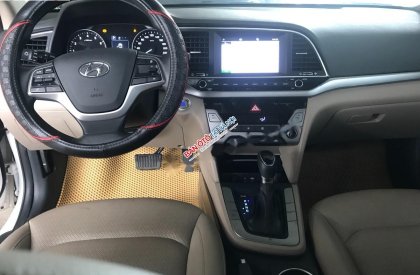 Hyundai Elantra AT 2016 - Cần bán Hyundai Elantra AT 2016, màu trắng