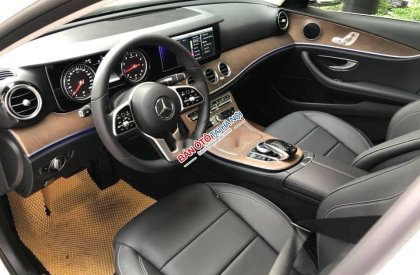 Mercedes-Benz E class 2019 - Bán xe Mercedes E200 sản xuất năm 2019