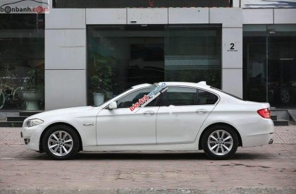 BMW 5 Series 520i 2012 - Cần bán BMW 5 Series 520i đời 2012, màu trắng, nhập khẩu nguyên chiếc số tự động, giá chỉ 880 triệu