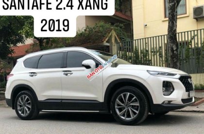 Hyundai Santa Fe 2.4AT   2019 - Cần bán lại xe Hyundai Santa Fe 2.4AT 2019, màu trắng