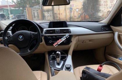 BMW 3 Series 320i 2012 - Cần bán xe BMW 3 Series 320i năm 2012, màu nâu, nhập khẩu, giá 700tr