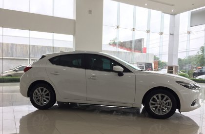Mazda 3 Luxury 2019 - Bán Mazda 3 Luxury đời 2019, màu trắng, giá 628tr