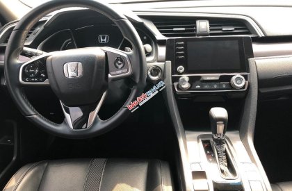 Honda Civic 2019 - Cần bán gấp Honda Civic 2019, màu trắng, nhập khẩu giá cạnh tranh