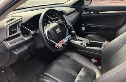 Honda Civic 2019 - Cần bán gấp Honda Civic 2019, màu trắng, nhập khẩu giá cạnh tranh