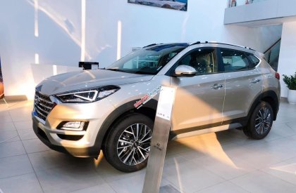 Hyundai Tucson 2.0 L 2020 - Tặng nhiều phụ kiện chính hãng - Khi mua Hyundai Tucson 2.0 L năm sản xuất 2020, màu kem (be)