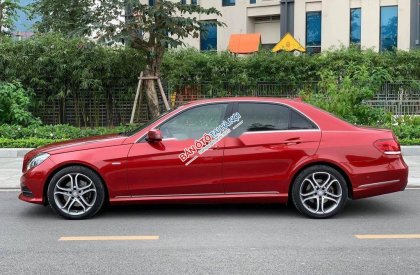 Mercedes-Benz E class   2015 - Cần bán xe Mercedes E200 đời 2015, bản đặc biệt