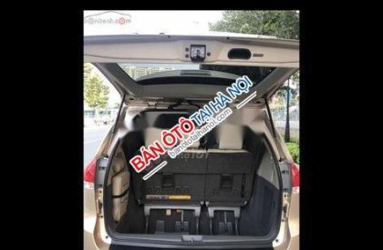 Toyota Sienna 2010 - Cần bán xe Toyota Sienna năm 2010, màu vàng, xe nhập